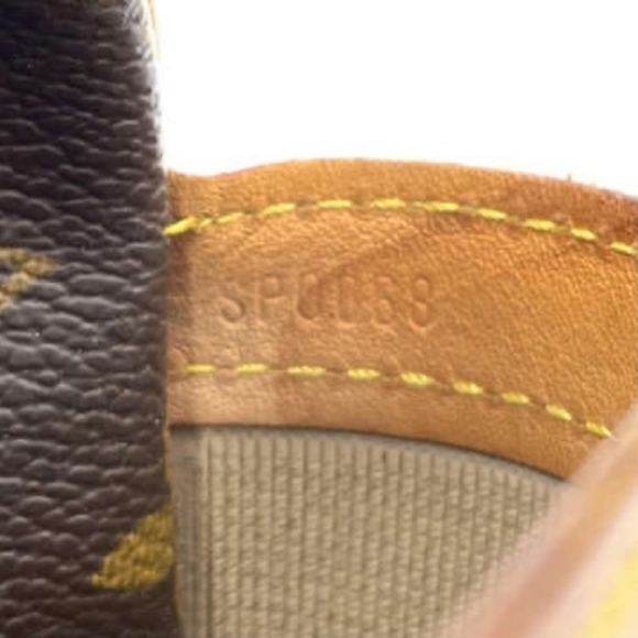 Authentic!! Louis Vuitton Reporter PM - Picture 3 of 8